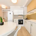 Daire Stylish Ground Floor *