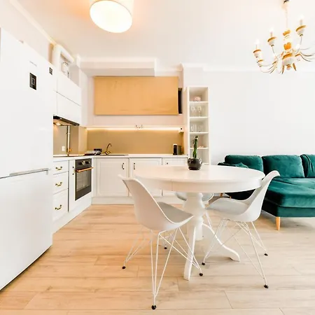 Stylish Ground Floor *