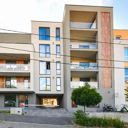 Stylish Ground Floor Apartman *