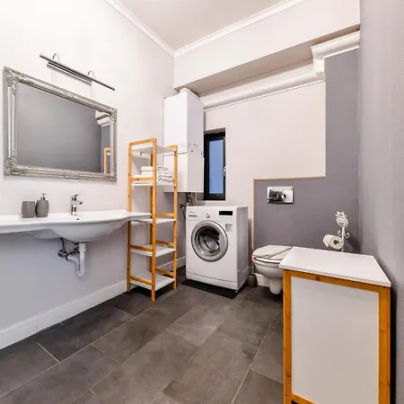 Stylish Ground Floor