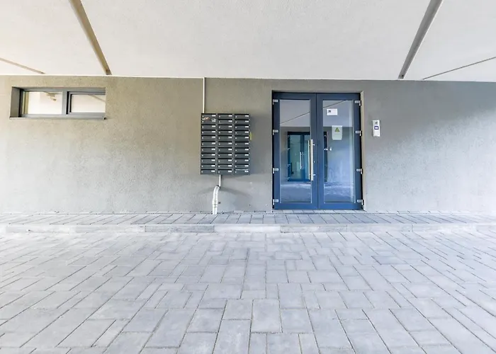 Stylish Ground Floor *