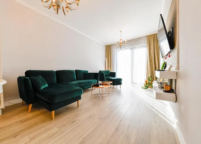 Апартаменти Stylish Ground Floor