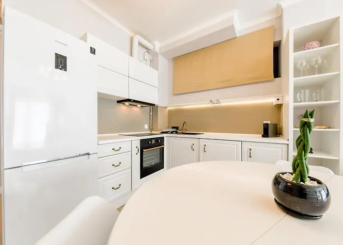 Апартаменти Stylish Ground Floor *